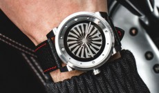 タービン型の秒針が斬新なスイス時計「ZINVO」