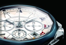 スイスの時計ブランド CORUMから“ガンブルーカラー”の日本限定モデルが登場