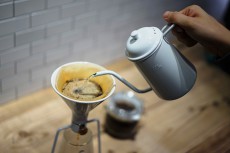コーヒーメーカーもIoT！　GINA×kalita 細口ポットが誕生！