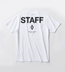 世界中でリリース後に売り切れ続出の“STAFF T-SHIRT”