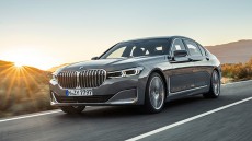 マイナーチェンジを受けた新型「BMW 7シリーズ」が、キドニーグリルを約40％も大型化！