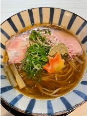京懐石「美濃吉」の元料理長、軍鶏ラーメン専門店を激戦区・京都にオープン