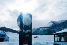 スキーリゾート「キロロ」のゲレンデに、ロンジンの三面時計が登場