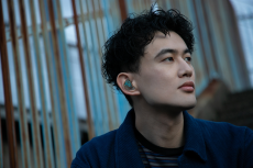 超おしゃれなイヤホンが登場、Bluetoothイヤホン・イヤーモ二ター「EARMIND」を発売