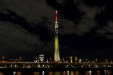 復興への想いを込めて、東京スカイツリーが特別ライティング「明花」を点灯