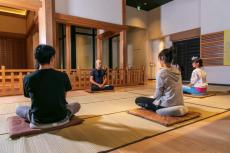 小田原城天守閣の最上階フロアで開催！『お城でマインドフルネス瞑想』