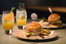 恵比寿にデリバリーで人気の本格バーガー「ハンバーガール」オープン