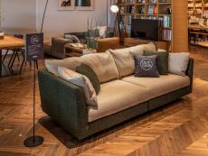 アップサイクルされた家具を扱う「アルフレックス玉川」リニューアルオープン