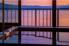 上諏訪温泉 しんゆ｜8月リニューアルオープンの露天風呂付き客室で美しい諏訪湖を臨む