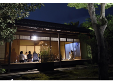 パーク ハイアット 京都の「鴨川納涼床体験」と「高台寺観月茶会体験」で京の宵を堪能しよう