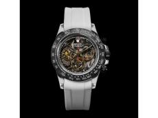 フランス＆米国のメーカーがコラボ！耐久性と透過性に優れたサファイアクリスタル製の腕時計「VENOM F5」