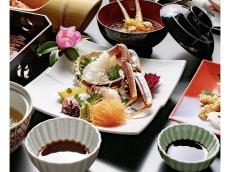 日本海の冬の王様「越前ガニ」を食べ尽くす！福井市「和食と鉄板料理 美くに」の限定コースに注目