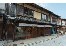 京都・八坂の“日本の道具専門店”が、クラフトマンシップ光る器の展示・販売を行う「手仕事のさきへ 8」開催