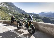 世界初の新技術と新設計エンジンを搭載したモト・グッツィのバイク「V100 マンデッロ S」の受注開始！