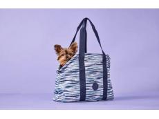 愛犬家に朗報！ベルギーのブランド「キプリング」から、ブランド初となる愛犬用キャリーバッグが新登場