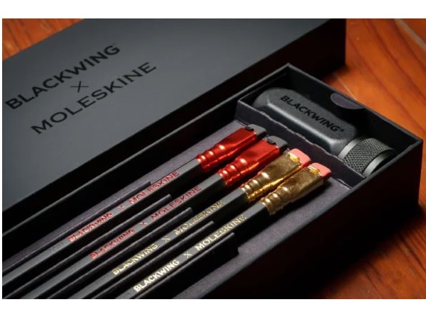 Blackwing Walnut Gift Set ブラックウィング　鉛筆 Blackwing Walnut Gift Set – BLACKWING ONLINE
