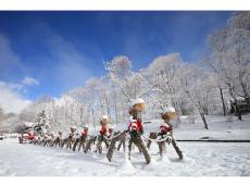 清らかな空気に満たされた冬の清里で、心温まるクリスマスを過ごす。萌木の村クリスマスマンス開催