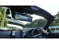 晴天のオープンカーでも使える画面輝度を実現！デジタルミラー型ドライブレコーダー「ミラーカム3」