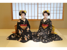 源泉かけ流し温泉付き！伝統のひととき「京の芸妓・舞妓とお座敷あそび」で感じる京都の粋と美
