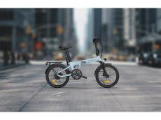 自動変速モーターがより快適な移動を約束！ 折りたたみ式の電動アシスト自転車「ADO Air 20 Pro」