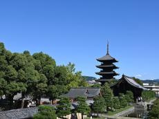 東寺の歴史的魅力に迫る！京都の観光情報メディアが東寺の歴史や建築の魅力を詳しく紹介