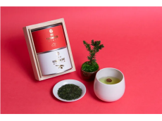 「煎茶堂東京」が販売開始！2025年の無病息災を願うお茶「金粉入り大福茶」と「7周年記念缶 やえほ」