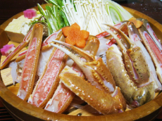昭和レトロと豪勢な食事が魅力。かにかまくらの城崎温泉「やなぎ荘」