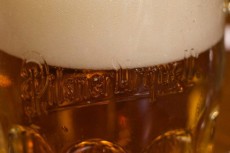 ピルスナービールの元祖「ウルケル」の限定版を本場チェコで味わう