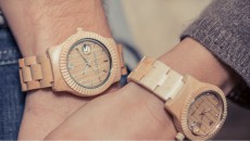 ギフトにも最適。100%自然木材を使った腕時計「アバテルノ」