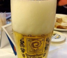 普段顔のミュンヘンでビールを飲み比べ！