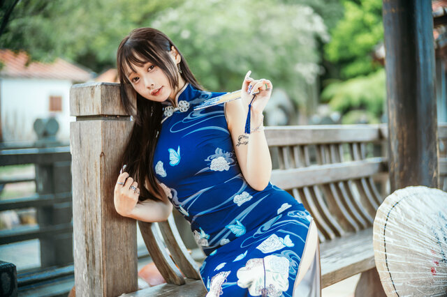 台湾美女が魅せるチャイナドレスの着こなし！S字カーブから生み出す曲線美、ここに極まれり【写真16枚】