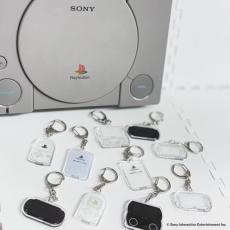 懐かしい…！「PlayStation」と周辺機器をモチーフにしたグッズがヴィレヴァンにて受注販売ー「PSP」「PSP go」のチャームも必見