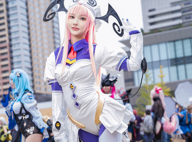 【コスプレ】「ToLOVEる」ララの美しいボディラインを再現！自作衣装と表情が愛らしい美女レイヤー