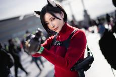 【コスプレ】47歳なんて嘘だろ…！？『バイオハザード」エイダの圧倒的な美女っぷりがリアル過ぎる【写真7枚】