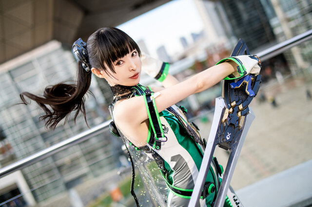 【コスプレ】ポニーテールが風になびく！細身でキレッキレなポージングの『Stellar Blade』イヴ【写真7枚】