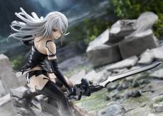 激しい戦闘の中で魅せるふともも！「ニーアオートマタ」より「A2
