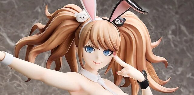 抱えるほどデカいビッグサイズバニー！『ダンガンロンパ』より「江ノ島