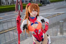 コスプレ】タイトなボディスーツにスレンダーな美脚が眩しい！「エヴァ