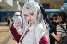 コスプレ】大きな瞳×スカートから伸びる美しすぎる脚に見惚れる！「に
