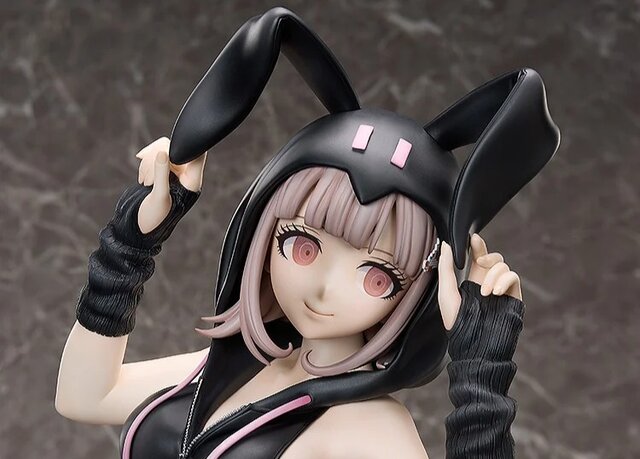 目のやり場と置き場に困る…！『ダンガンロンパ』の「七海千秋 バニー