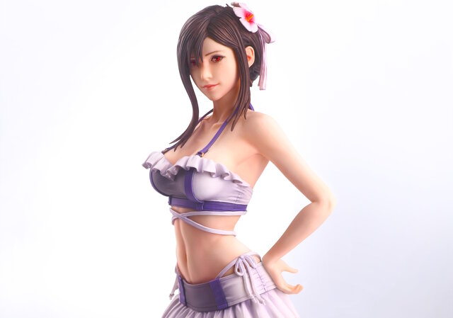 FF7』フリル付き水着のティファが健康的…！可動するセフィロスなど、2