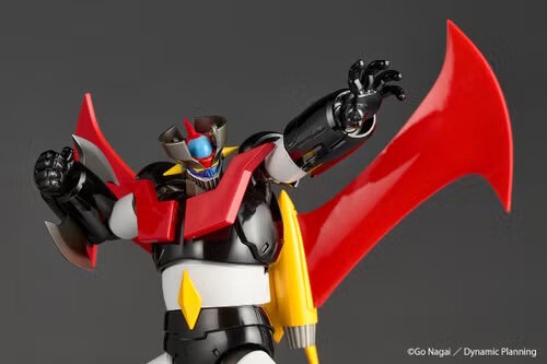 くろがねの城”として語り継がれる勇姿！「マジンガーZ」が黒と白の特別