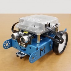 ロボット工学とプログラミングを遊んで学べる知育ロボット「mBot」の組み立てキットが登場