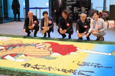 市民手作りの花でウェルカムカーペットを演出！「東京インフィオラータ 2019」がスタート