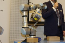 主要メーカーのロボットアームを1つのプラットフォームで集中管理できるOnRobotの「ワンシステムソリューション」