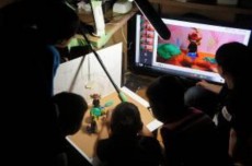 「ソニー・エクスプローラサイエンス」で小学生を対象にクレイアニメ体験