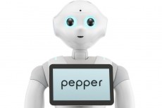 店舗内での新チャネルとして展開！　みずほ銀行が店舗に「Pepper」を導入！
