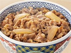 「牛丼500円時代」の幕開け　なぜ吉野家は減速し、すき家が独走したのか