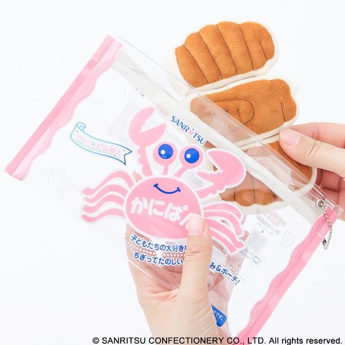 【付録】コンビニで買える「かにぱんのポーチ」がかわいい　本物みたいにふわふわ＆ちぎって遊べる