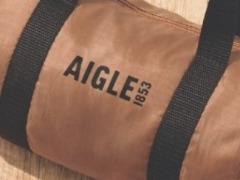 【付録】AIGLEの「付録ミニボストン」が登場　はっ水性を備えた、使い勝手抜群のおしゃれバッグ